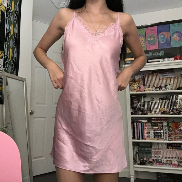 PINK VICTORIAS SECRET SLIP DRESS⭐️NWOT - Picture 3 of 3